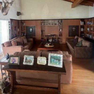 VENTA DE CASA BOULEVARD DE LOS REYES 