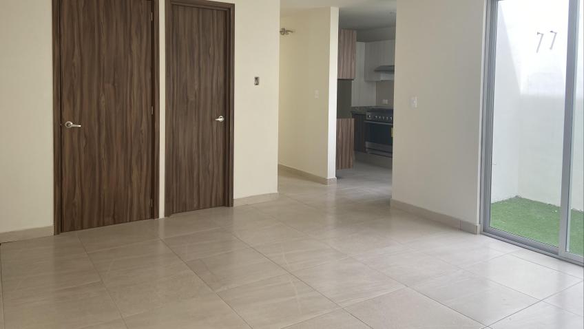 Casa en Venta, FRACC LAGOS ATRÁS DE EXPLANADA  | Se encuentra ubicado en Momoxpan, Puebla | Vendo y Rento