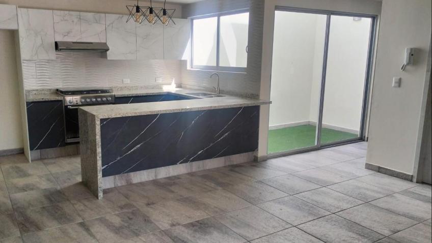 Casa en Venta, FRACC LAGOS ATRÁS DE EXPLANADA  | Se encuentra ubicado en Momoxpan, Puebla | Vendo y Rento
