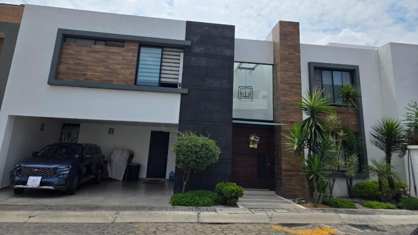 Casa en Venta, VENTA DE CASA FRACC. MONTE OLIVO  | Se encuentra ubicado en santiago momoxpan, Puebla | Vendo y Rento