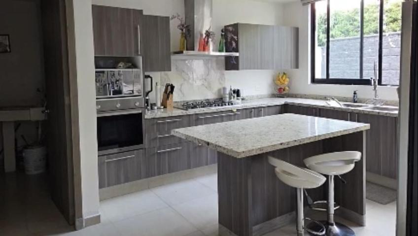 Casa en Venta, VENTA DE CASA FRACC. MONTE OLIVO  | Se encuentra ubicado en santiago momoxpan, Puebla | Vendo y Rento